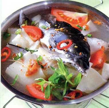Cách nấu canh chua đầu cá hồi 
